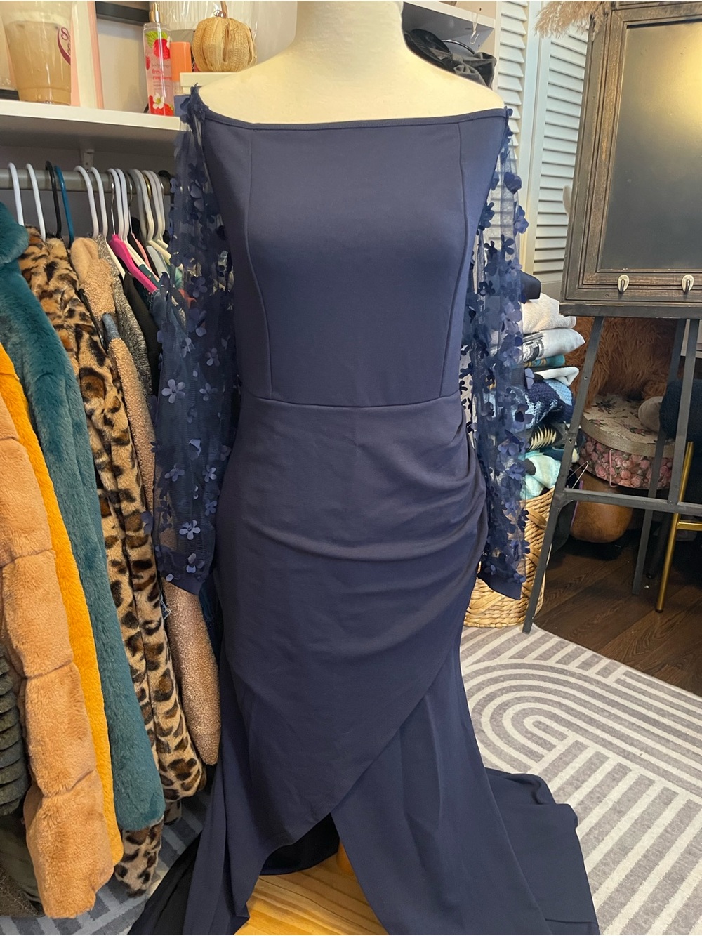 Women's Navy Off-Shoulder Long Sleeve Evening Dress with Floral Lace Sleeves